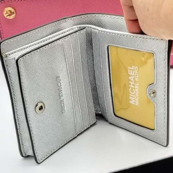 Michael Kors Saf Leathr Hailee Satchel/Wallet - Picture 6 of 14